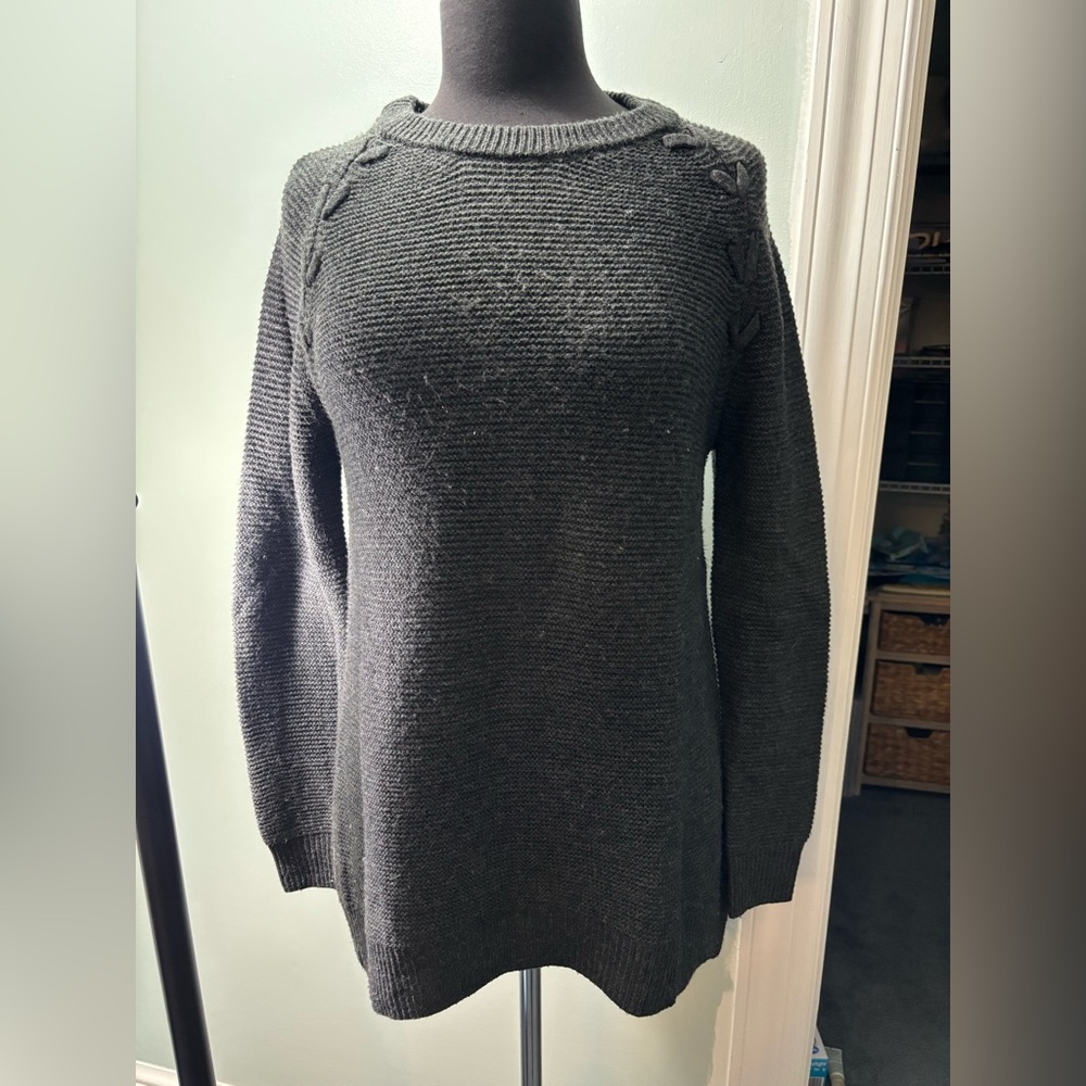 Used New York & Co tunic turtleneck in dark grey - size small